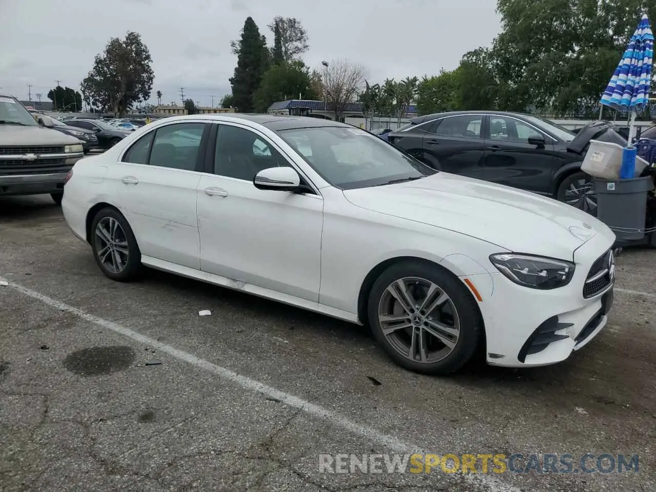 4 fotografías del automóvil dañado W1KZF8DBXMA966331 MERCEDES-BENZ E-CLASS 2021