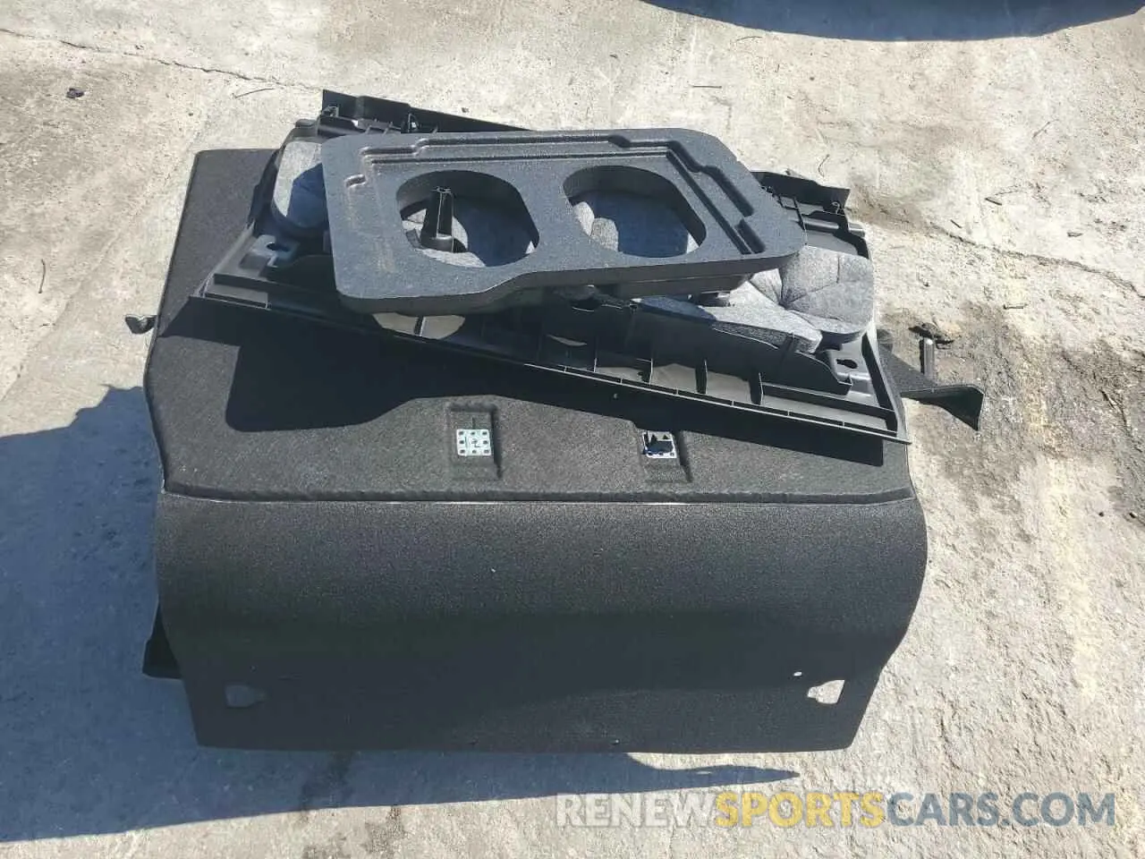 12 fotografías del automóvil dañado W1KZF8DBXMA981444 MERCEDES-BENZ E-CLASS 2021