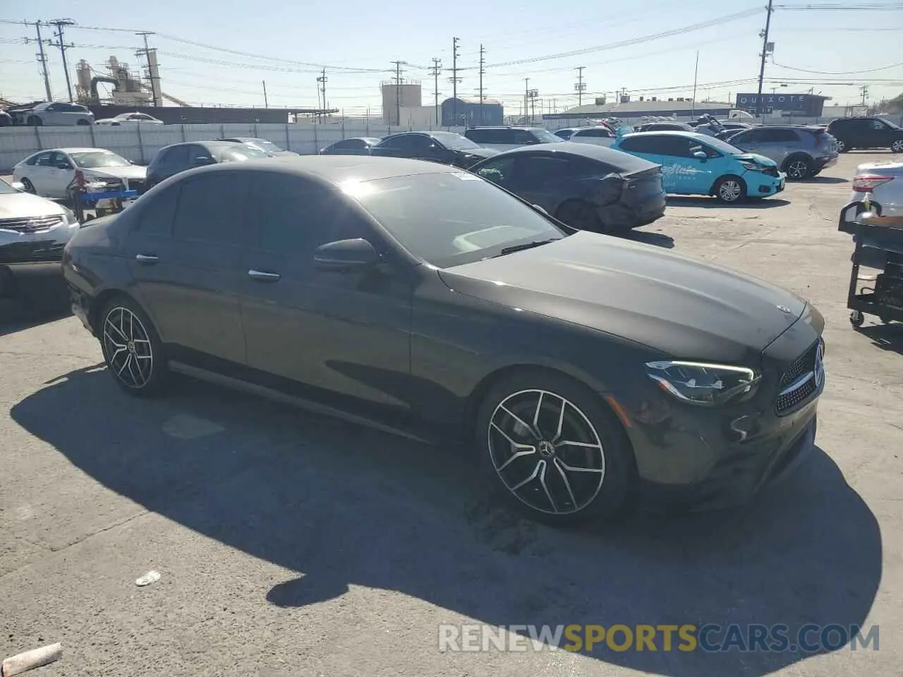 4 fotografías del automóvil dañado W1KZF8DBXMA981444 MERCEDES-BENZ E-CLASS 2021