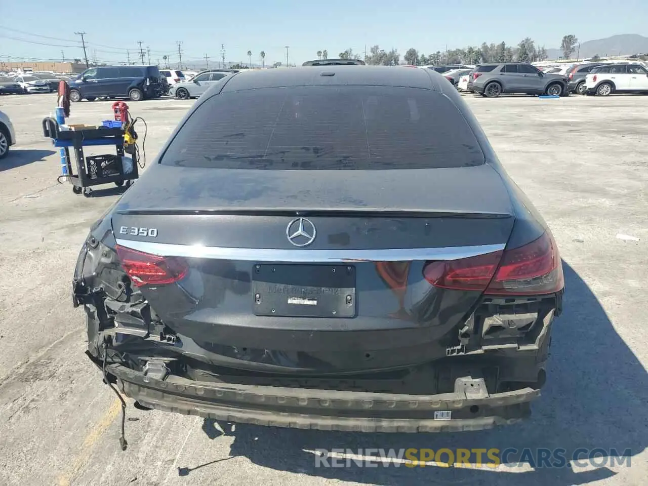 6 fotografías del automóvil dañado W1KZF8DBXMA981444 MERCEDES-BENZ E-CLASS 2021