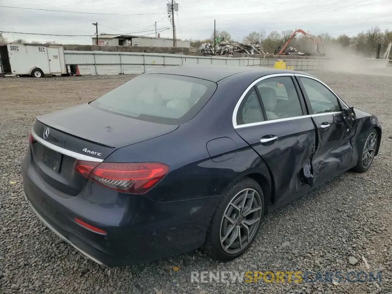 3 fotografías del automóvil dañado W1KZF8EB0MA908193 MERCEDES-BENZ E-CLASS 2021