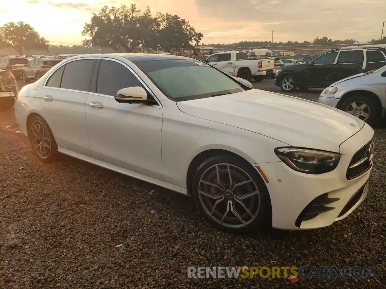 4 fotografías del automóvil dañado W1KZF8EB1MA904721 MERCEDES-BENZ E-CLASS 2021