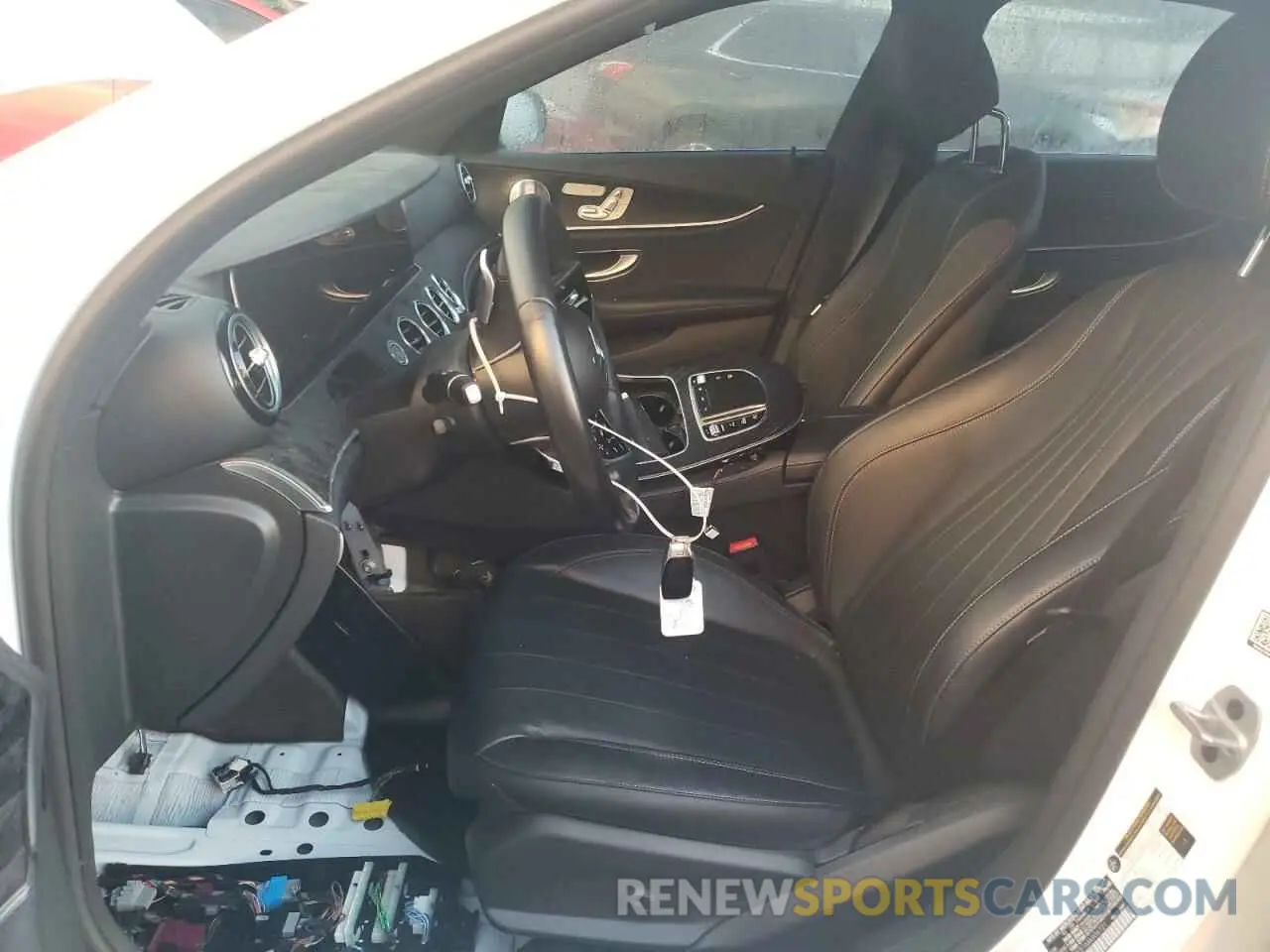 7 fotografías del automóvil dañado W1KZF8EB1MA904721 MERCEDES-BENZ E-CLASS 2021