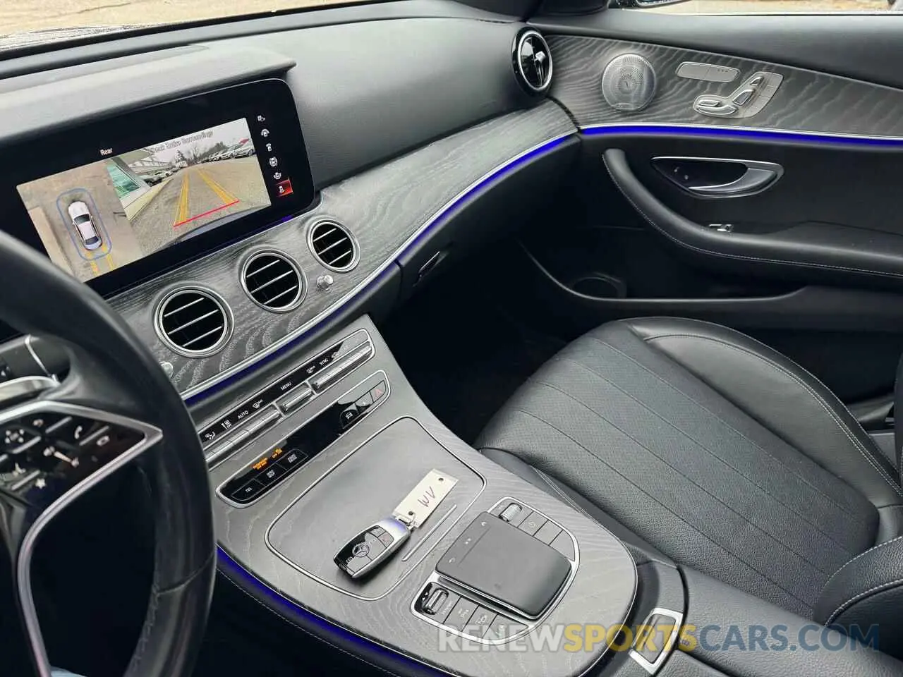 9 fotografías del automóvil dañado W1KZF8EB2MA873530 MERCEDES-BENZ E-CLASS 2021