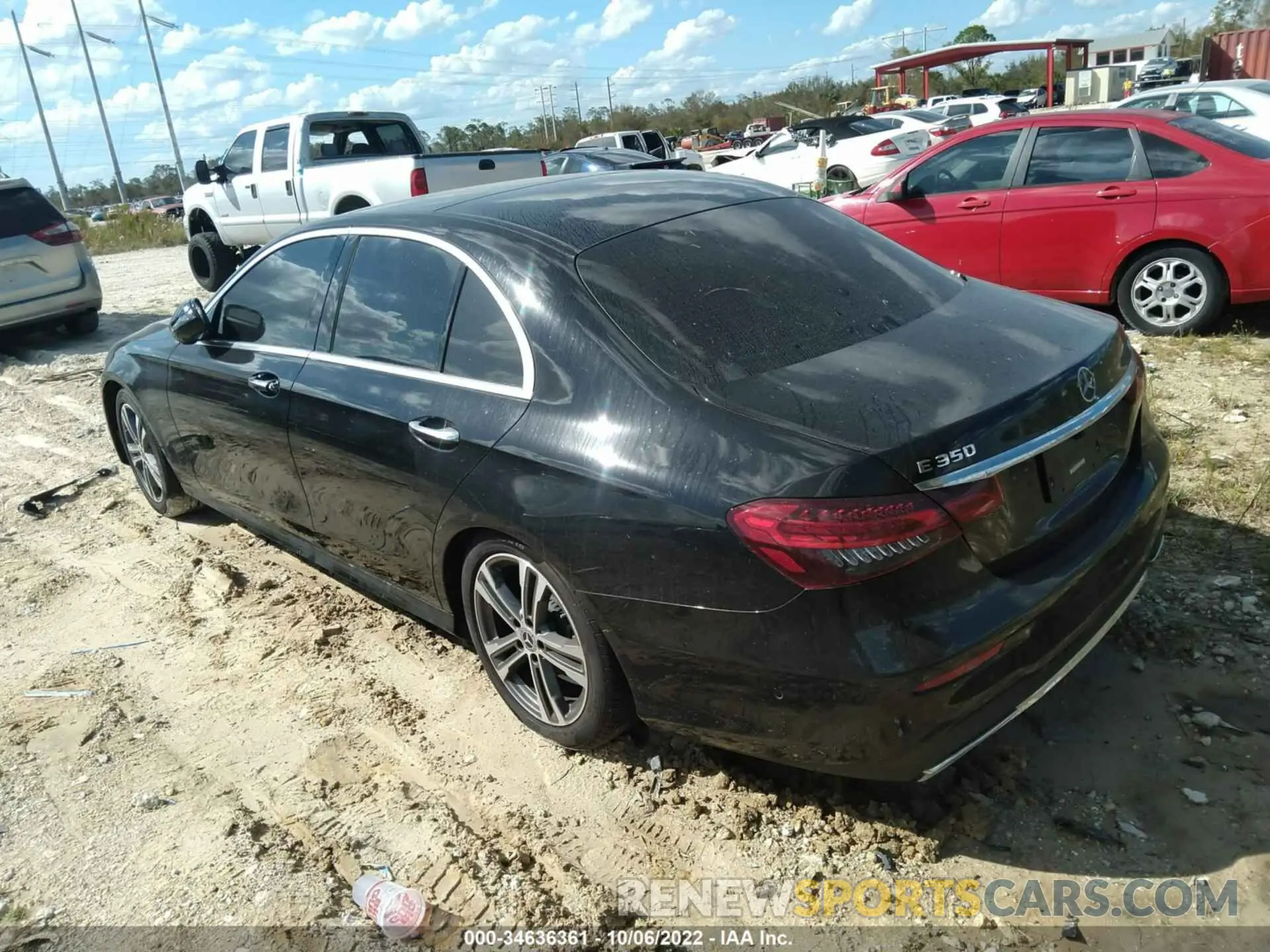 3 fotografías del automóvil dañado W1KZF8EB3MA923870 MERCEDES-BENZ E-CLASS 2021