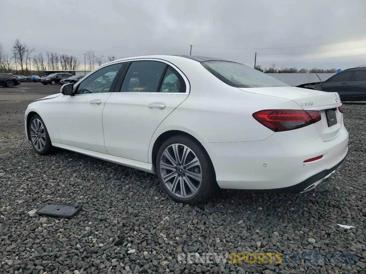 2 fotografías del automóvil dañado W1KZF8EB4MA922033 MERCEDES-BENZ E-CLASS 2021