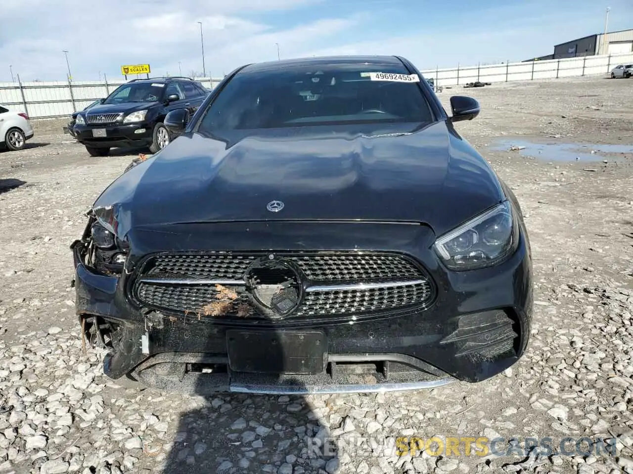 5 fotografías del automóvil dañado W1KZF8EB5MA896252 MERCEDES-BENZ E-CLASS 2021