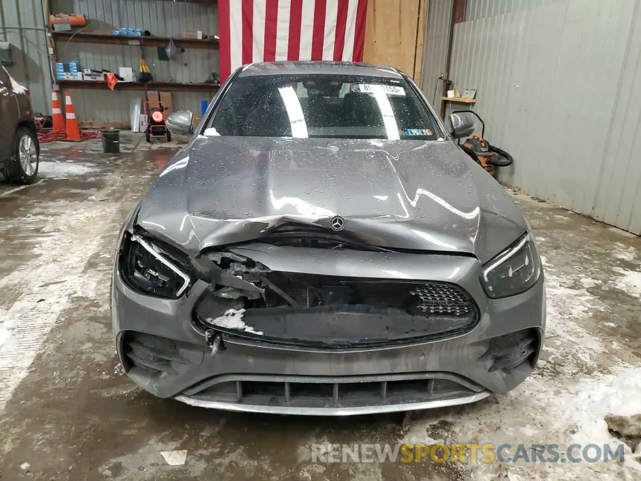 5 fotografías del automóvil dañado W1KZF8EB5MA930643 MERCEDES-BENZ E-CLASS 2021