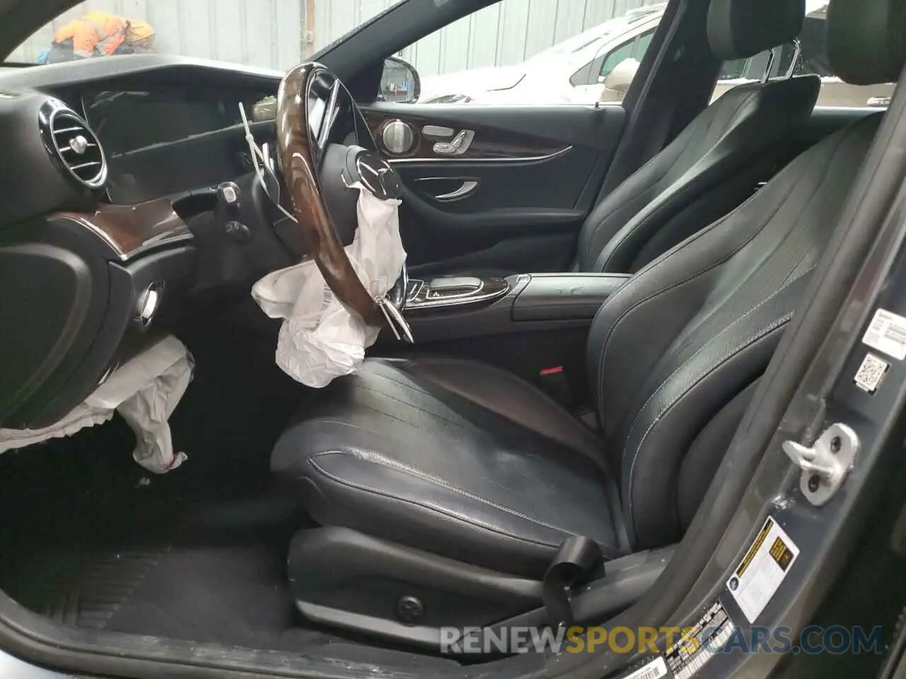 7 fotografías del automóvil dañado W1KZF8EB5MA930643 MERCEDES-BENZ E-CLASS 2021