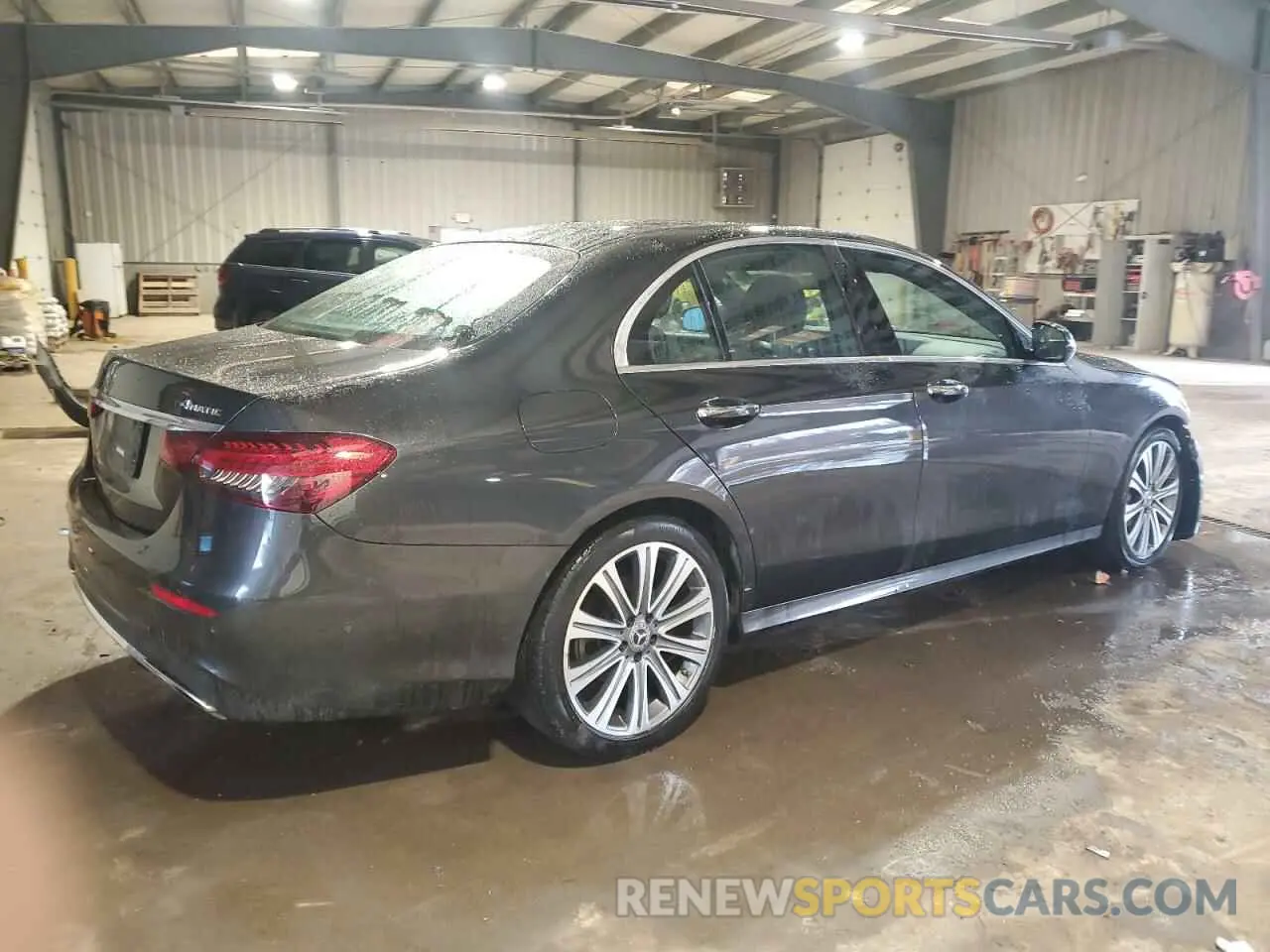 3 fotografías del automóvil dañado W1KZF8EB6MA968351 MERCEDES-BENZ E-CLASS 2021