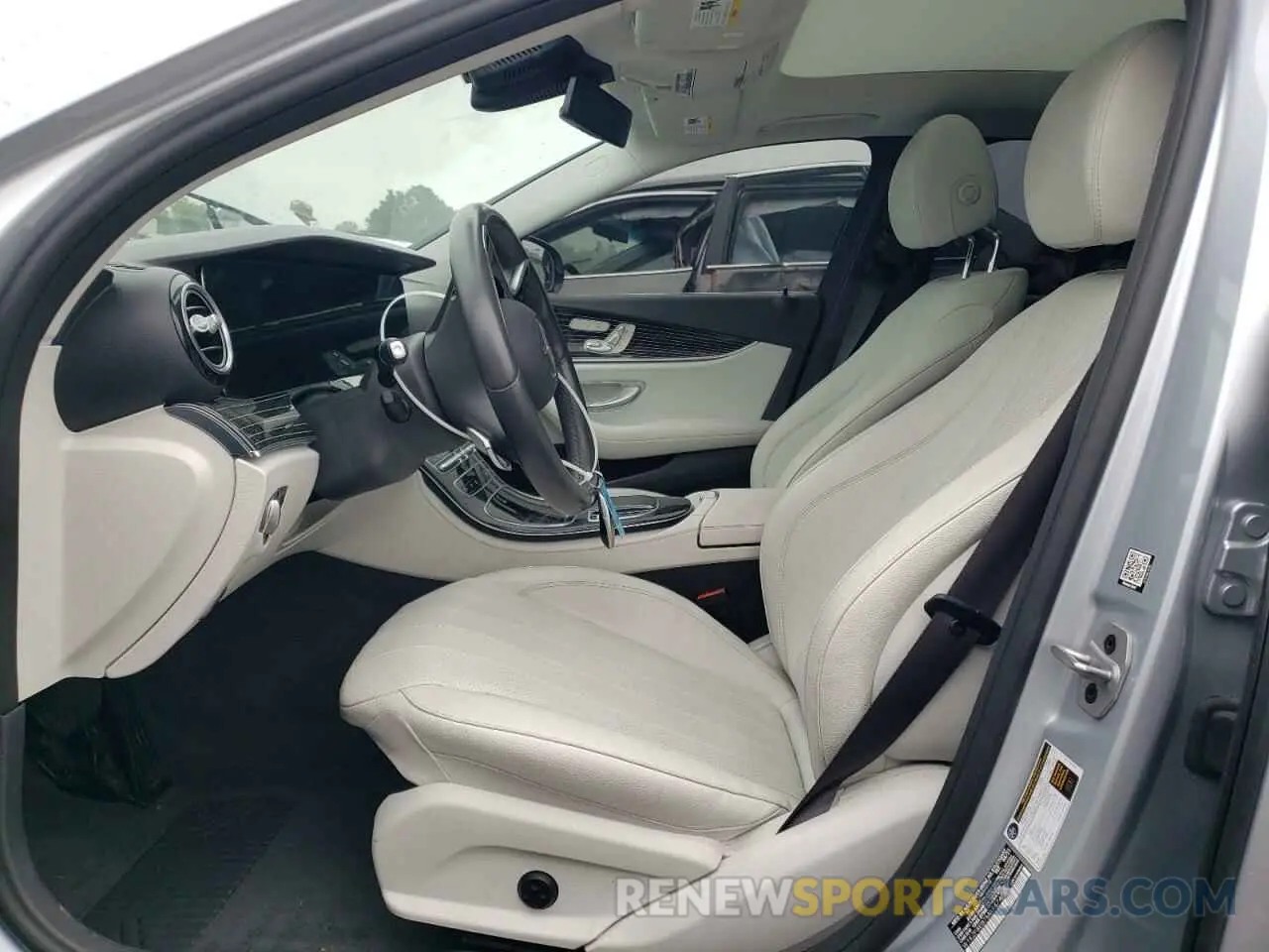 7 fotografías del automóvil dañado W1KZF8EB7MA967466 MERCEDES-BENZ E-CLASS 2021