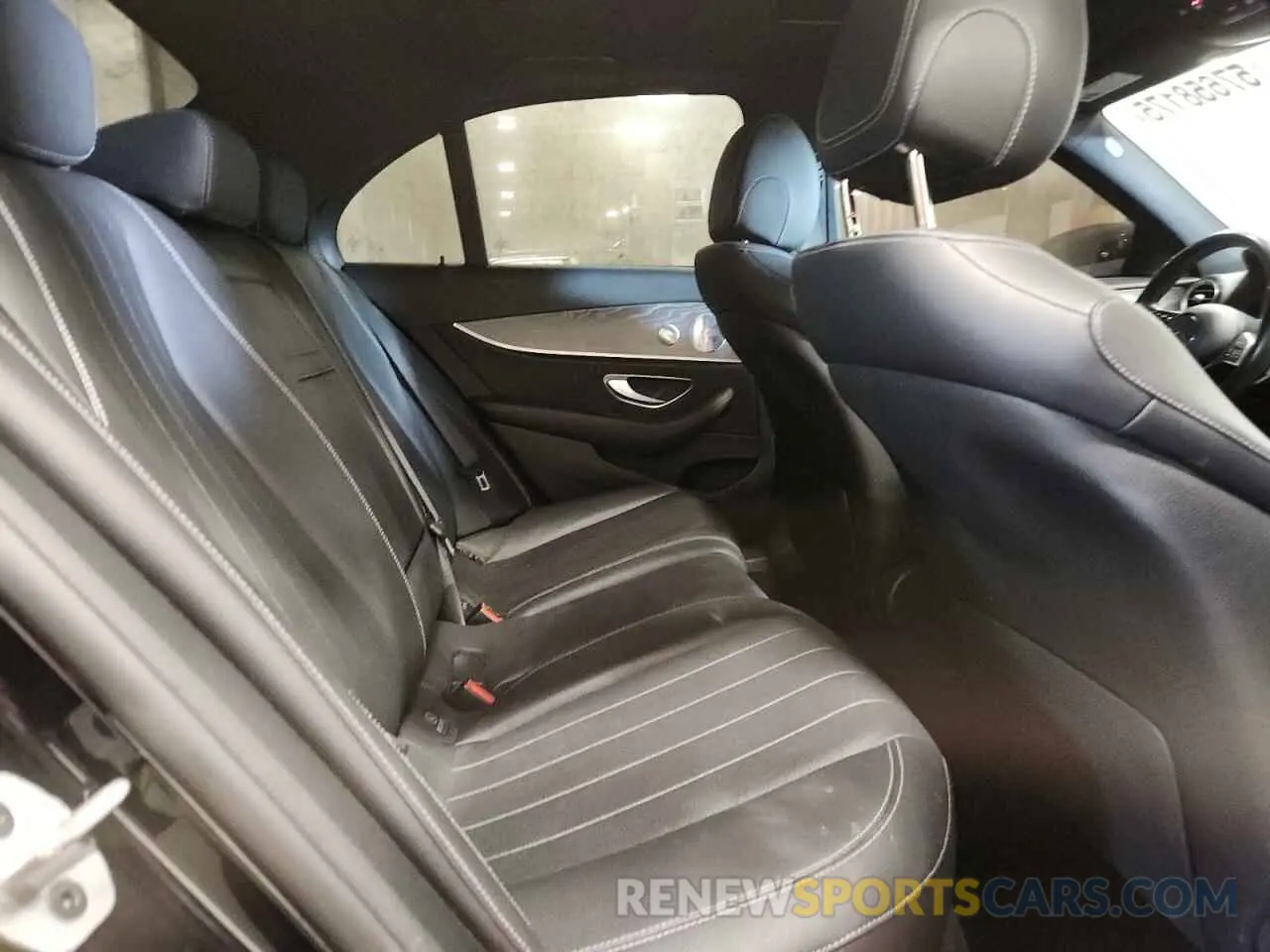10 fotografías del automóvil dañado W1KZF8EB8MA883687 MERCEDES-BENZ E-CLASS 2021