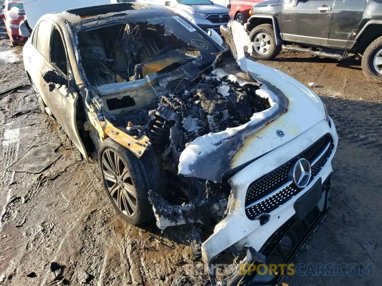 9 fotografías del automóvil dañado W1KZF8EB9MA949678 MERCEDES-BENZ E-CLASS 2021