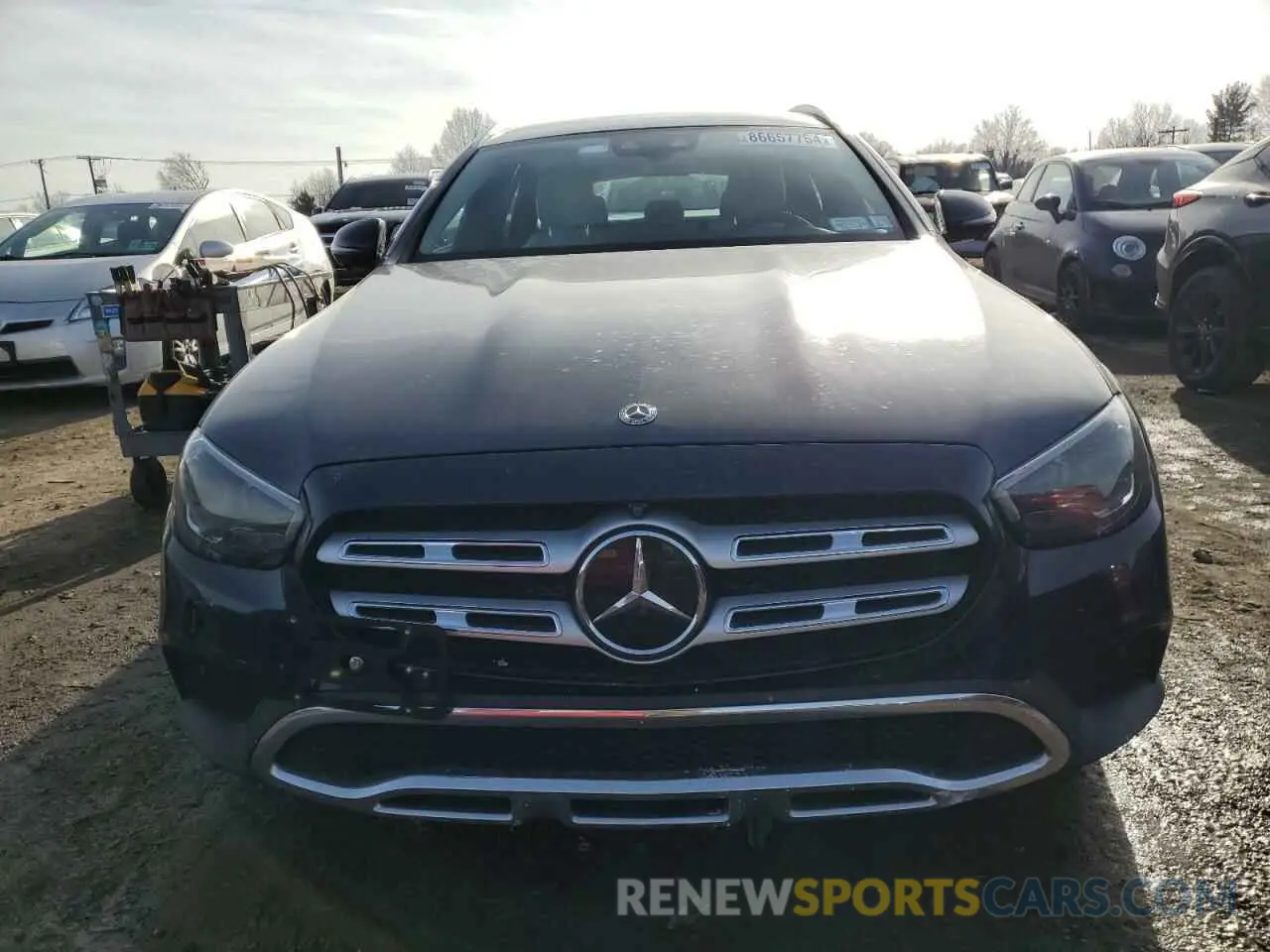 5 fotografías del automóvil dañado W1KZH6ABXMA957731 MERCEDES-BENZ E-CLASS 2021