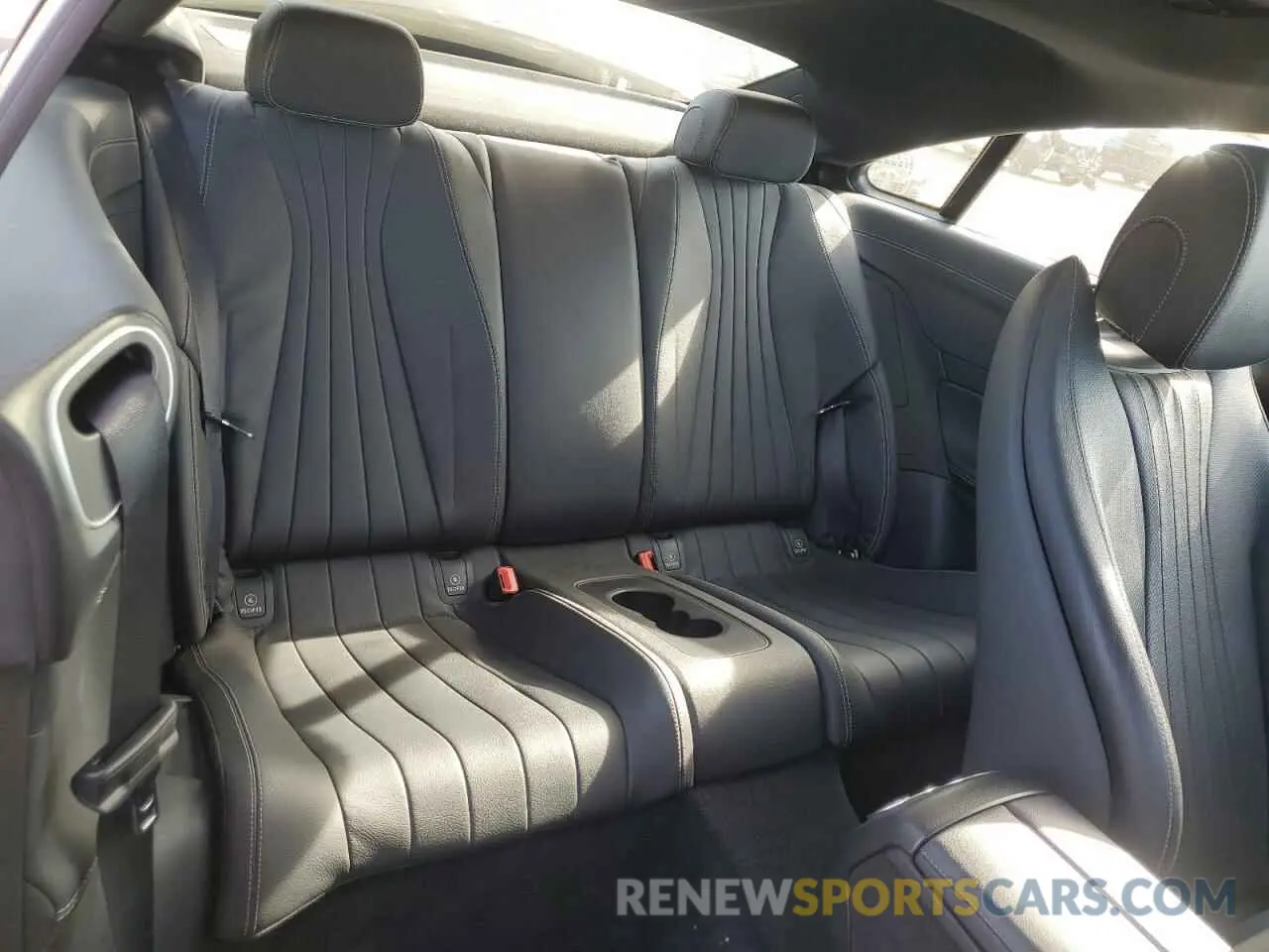 10 fotografías del automóvil dañado W1K1J5KB9NF180862 MERCEDES-BENZ E-CLASS 2022