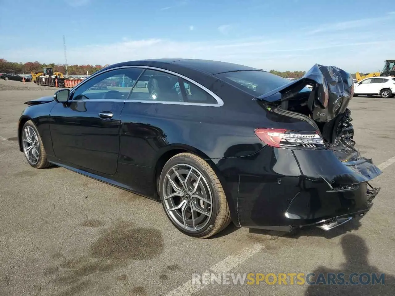 2 fotografías del automóvil dañado W1K1J5KB9NF180862 MERCEDES-BENZ E-CLASS 2022