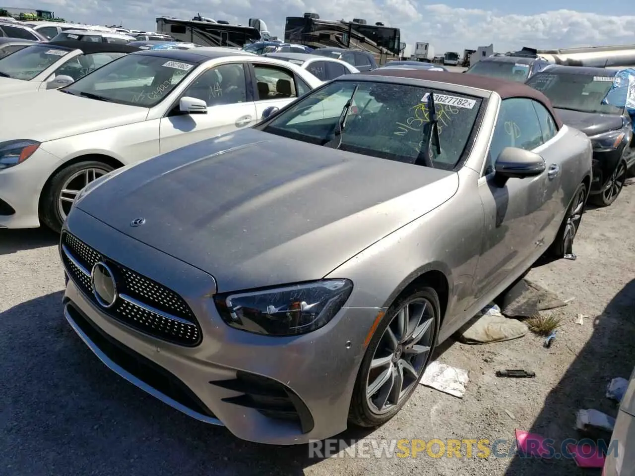 2 fotografías del automóvil dañado W1K1K5JB6NF176492 MERCEDES-BENZ E-CLASS 2022