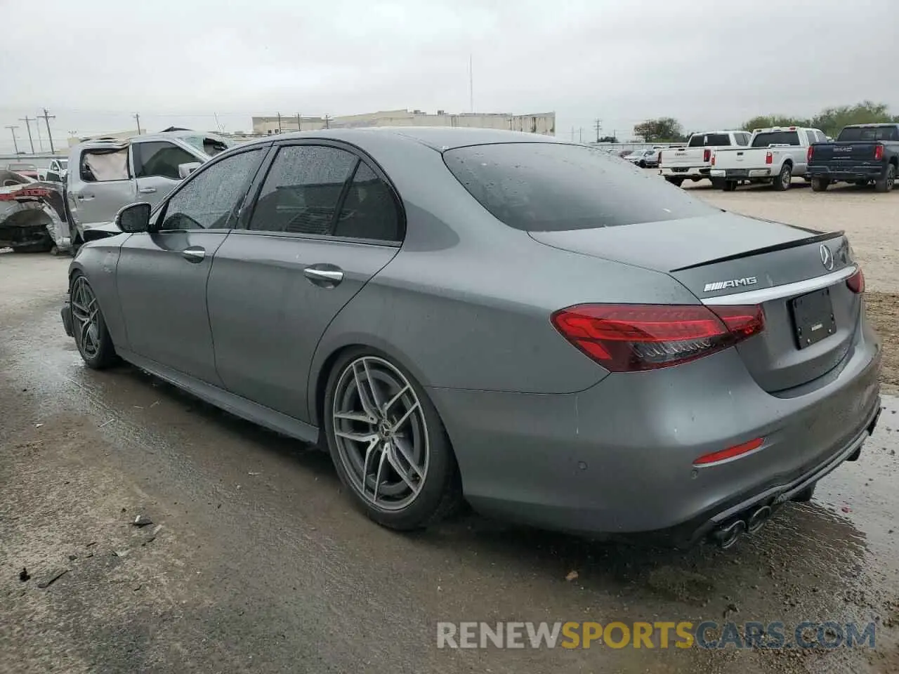 2 fotografías del automóvil dañado W1KZF6BB0NB011346 MERCEDES-BENZ E-CLASS 2022