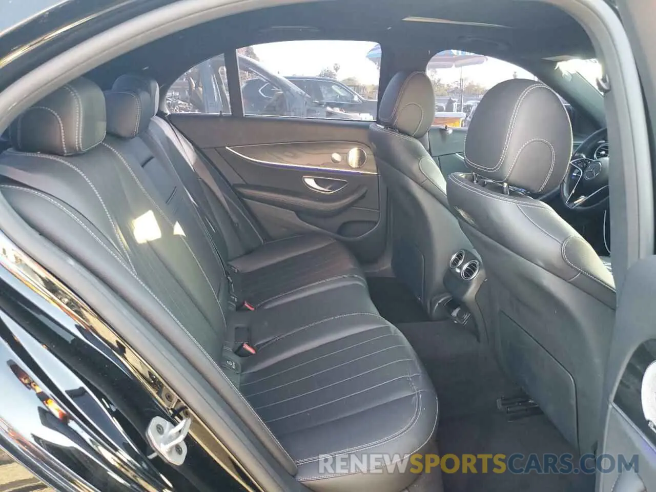11 fotografías del automóvil dañado W1KZF8DB0NB085097 MERCEDES-BENZ E-CLASS 2022