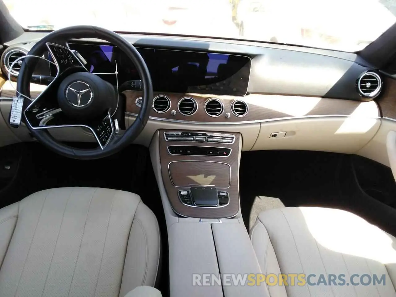 8 fotografías del automóvil dañado W1KZF8DB1NB074741 MERCEDES-BENZ E-CLASS 2022