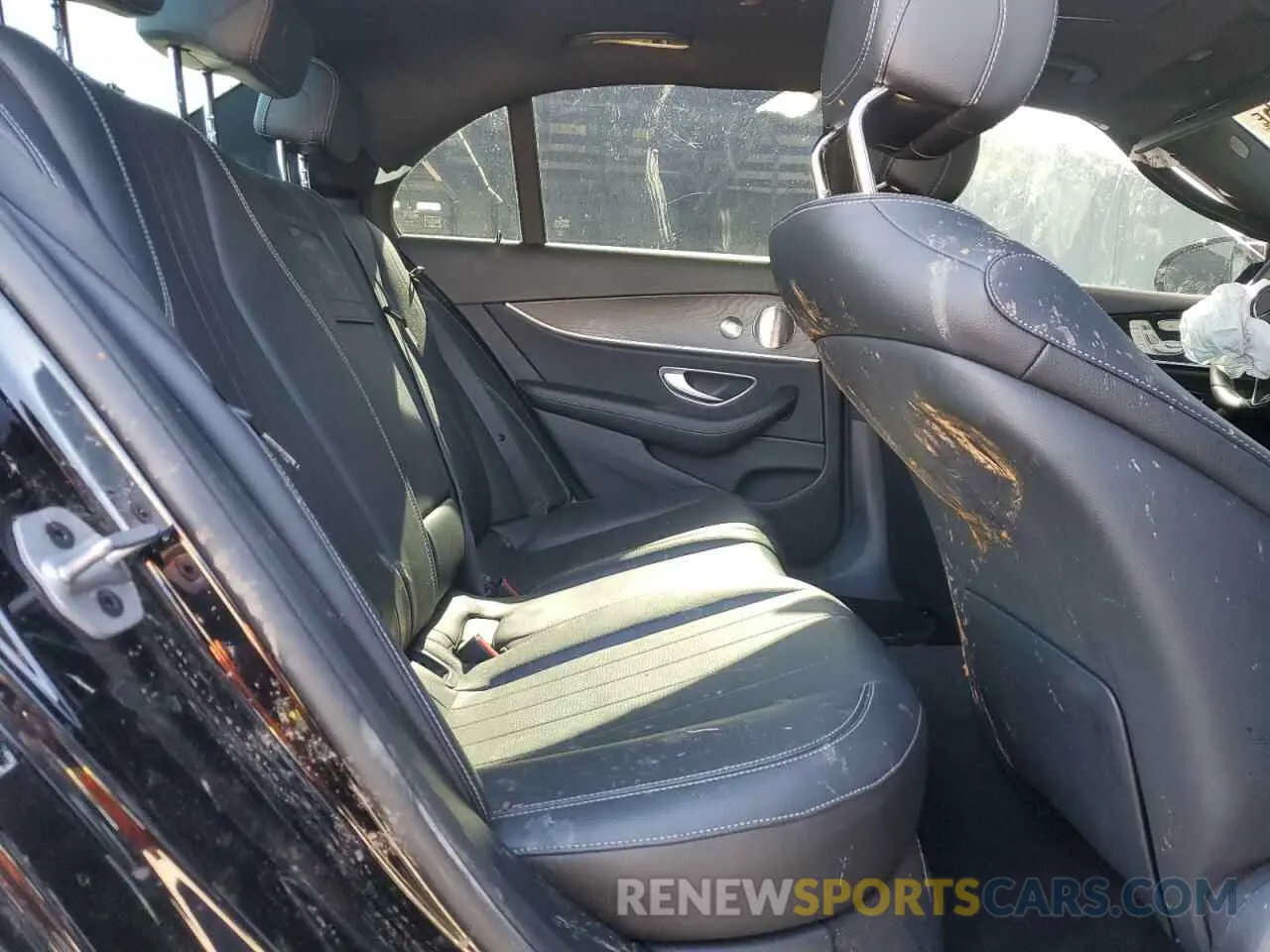 10 fotografías del automóvil dañado W1KZF8DB2NB089264 MERCEDES-BENZ E-CLASS 2022