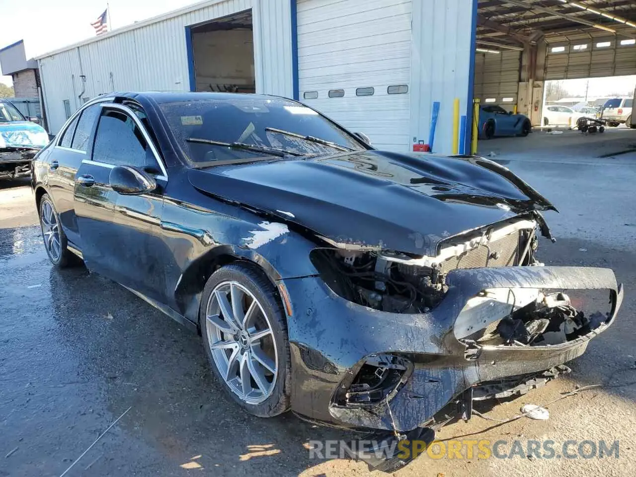 4 fotografías del automóvil dañado W1KZF8DB2NB089264 MERCEDES-BENZ E-CLASS 2022