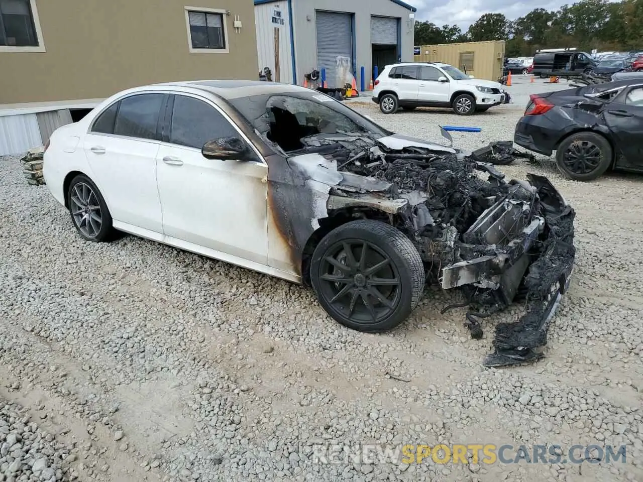 4 fotografías del automóvil dañado W1KZF8DB3NB086891 MERCEDES-BENZ E-CLASS 2022