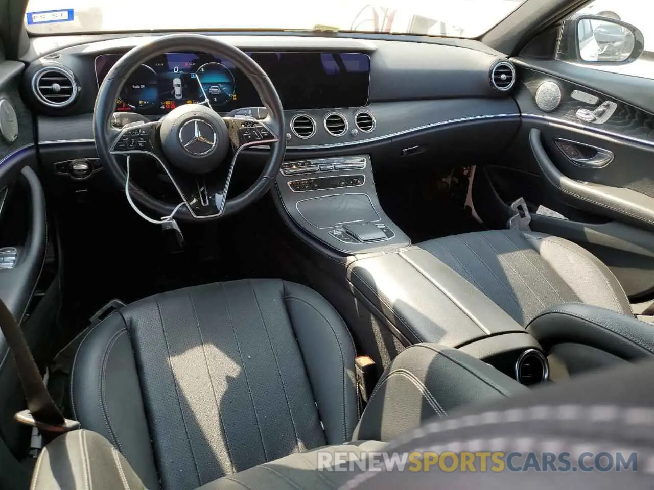 8 fotografías del automóvil dañado W1KZF8DB6NB091678 MERCEDES-BENZ E-CLASS 2022
