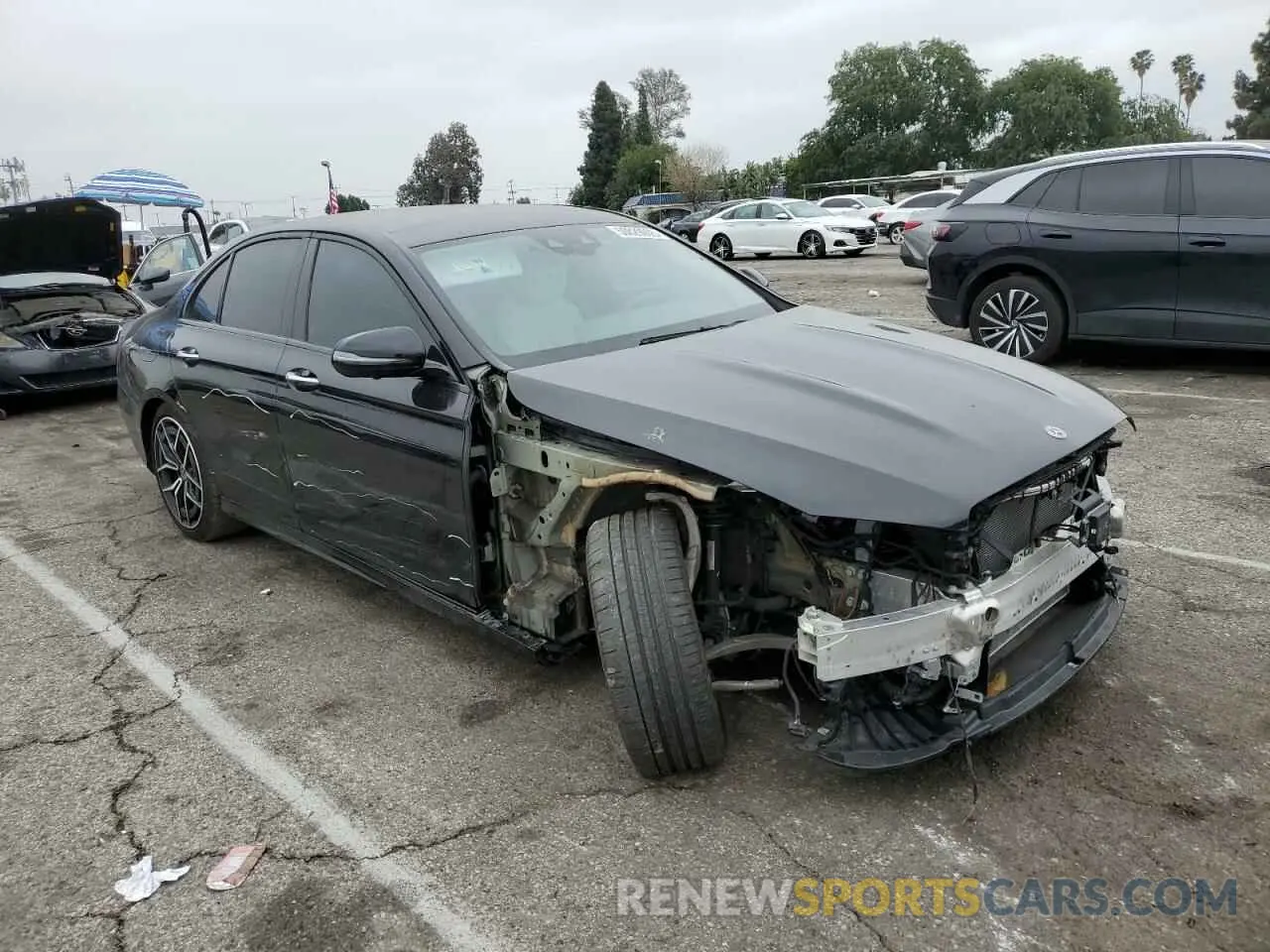 4 fotografías del automóvil dañado W1KZF8DB6NB098663 MERCEDES-BENZ E-CLASS 2022