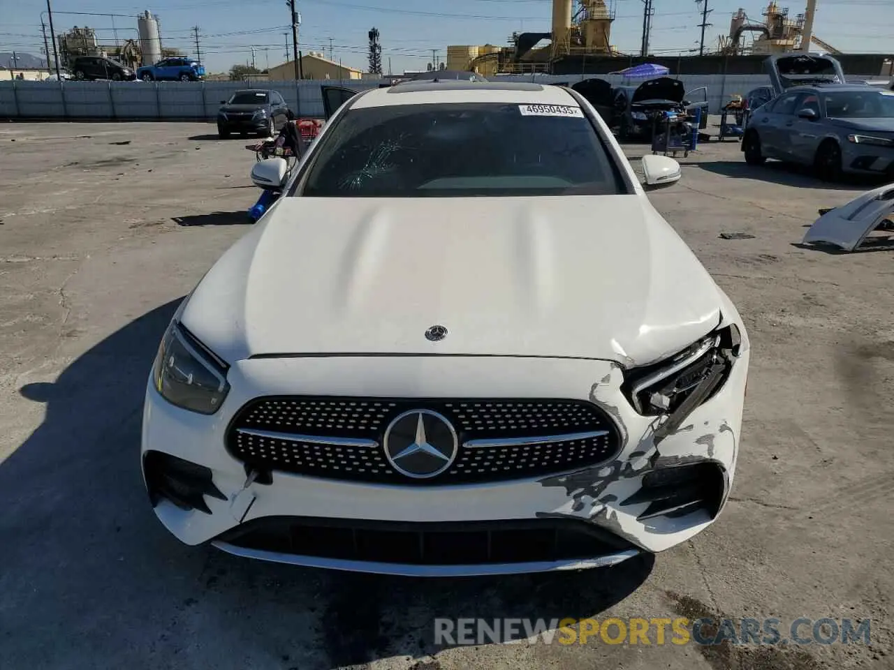 5 fotografías del automóvil dañado W1KZF8DB7NB027441 MERCEDES-BENZ E-CLASS 2022