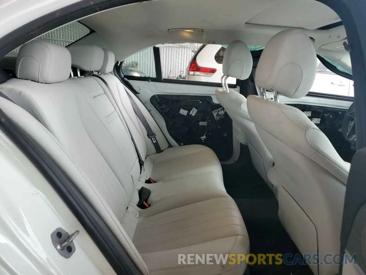 10 fotografías del automóvil dañado W1KZF8DB7NB050539 MERCEDES-BENZ E-CLASS 2022