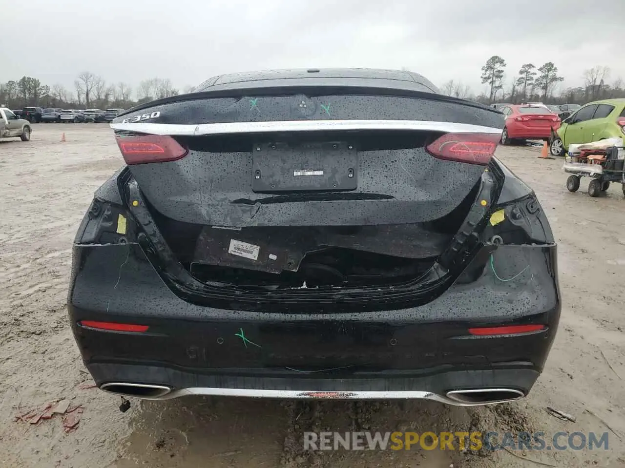 6 fotografías del automóvil dañado W1KZF8DB8NB071416 MERCEDES-BENZ E-CLASS 2022