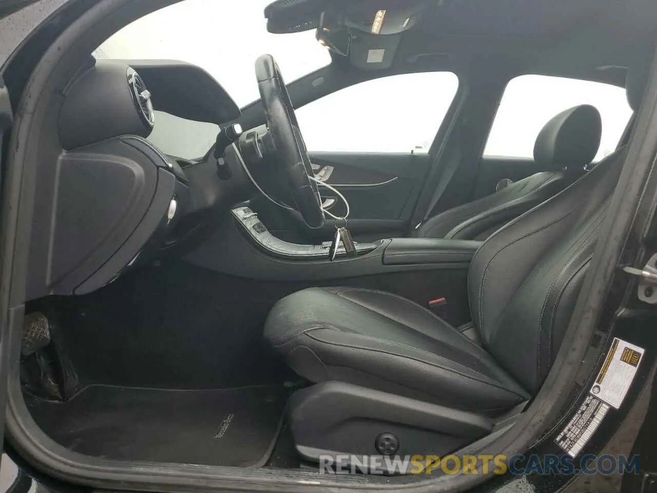 7 fotografías del automóvil dañado W1KZF8DB8NB071416 MERCEDES-BENZ E-CLASS 2022