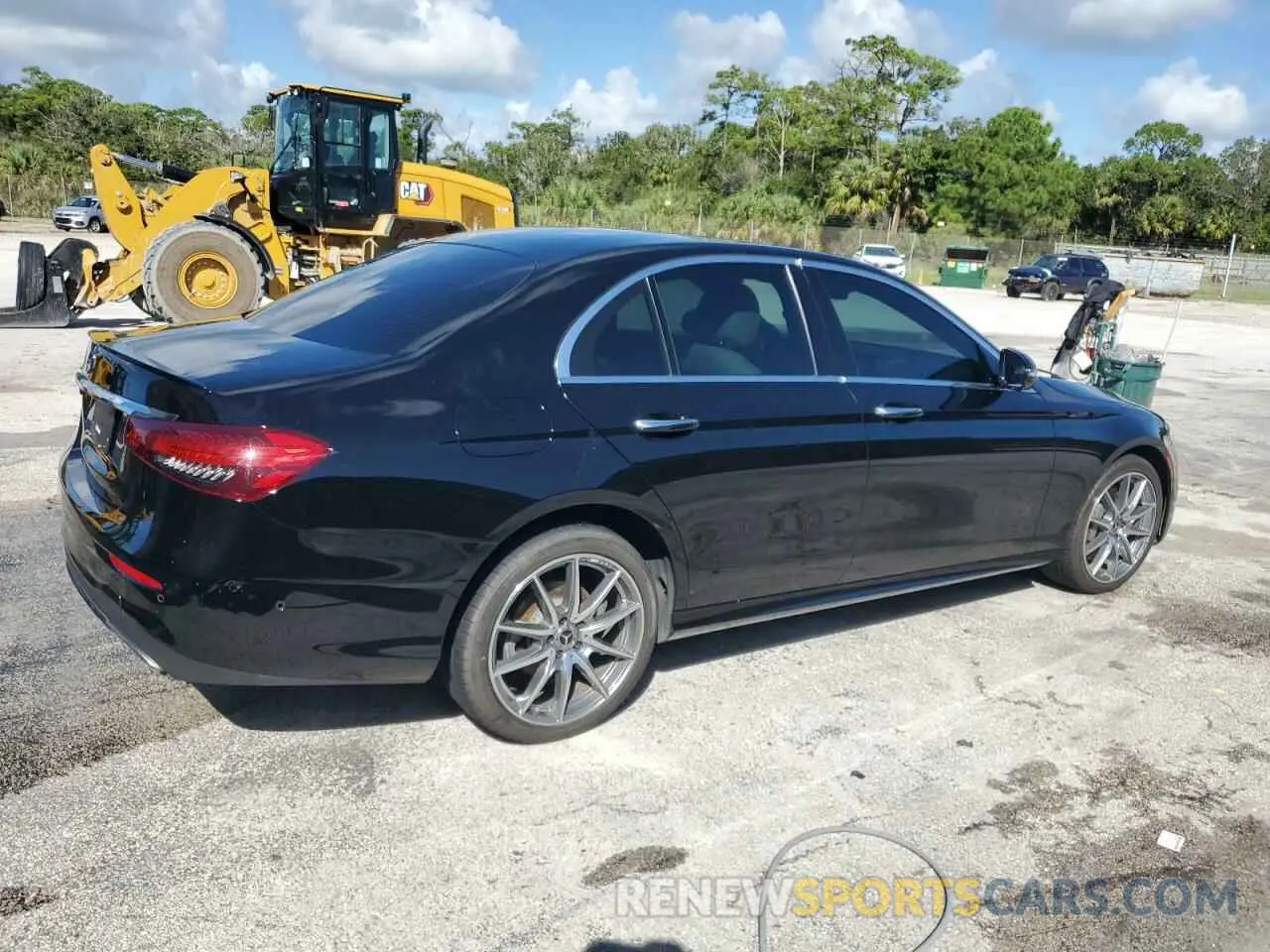 3 fotografías del automóvil dañado W1KZF8DB9NB070677 MERCEDES-BENZ E-CLASS 2022