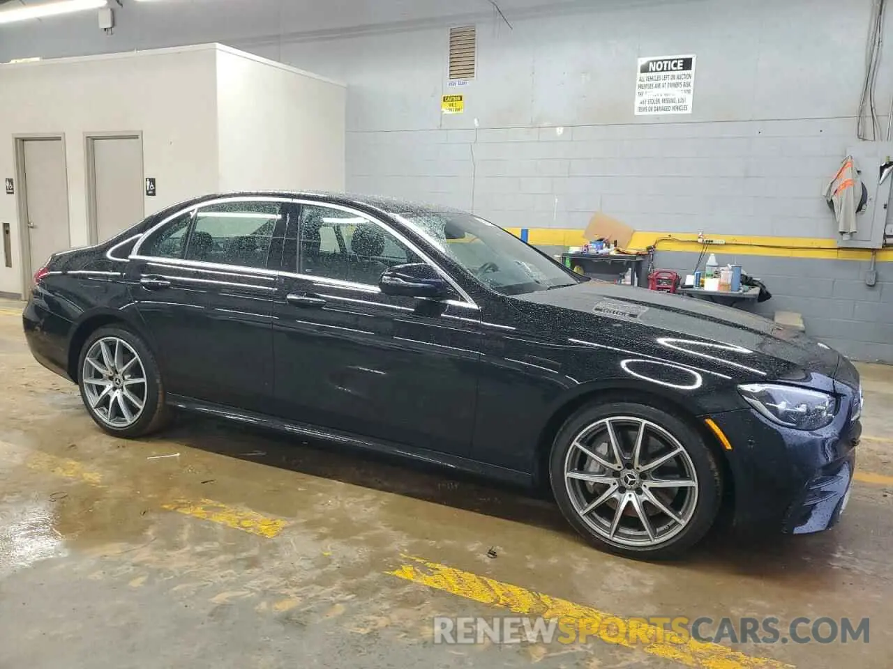 4 fotografías del automóvil dañado W1KZF8DB9NB089343 MERCEDES-BENZ E-CLASS 2022