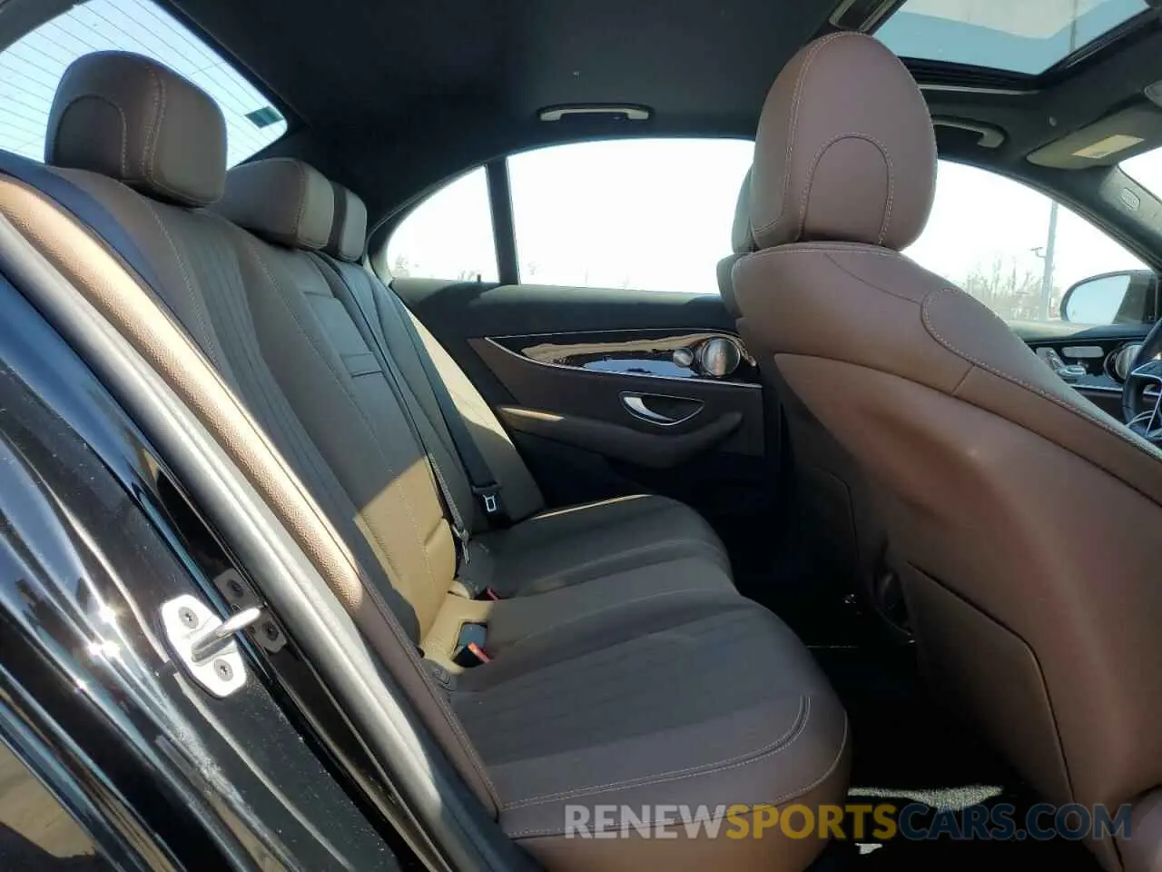 10 fotografías del automóvil dañado W1KZF8EB2NB052455 MERCEDES-BENZ E-CLASS 2022