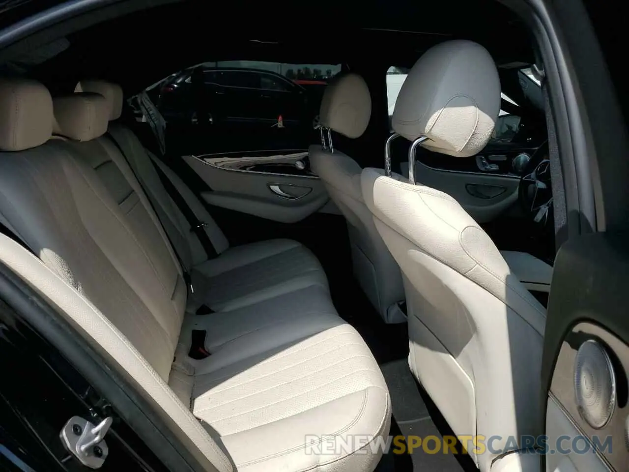 10 fotografías del automóvil dañado W1KZF8DB3PB183771 MERCEDES-BENZ E-CLASS 2023