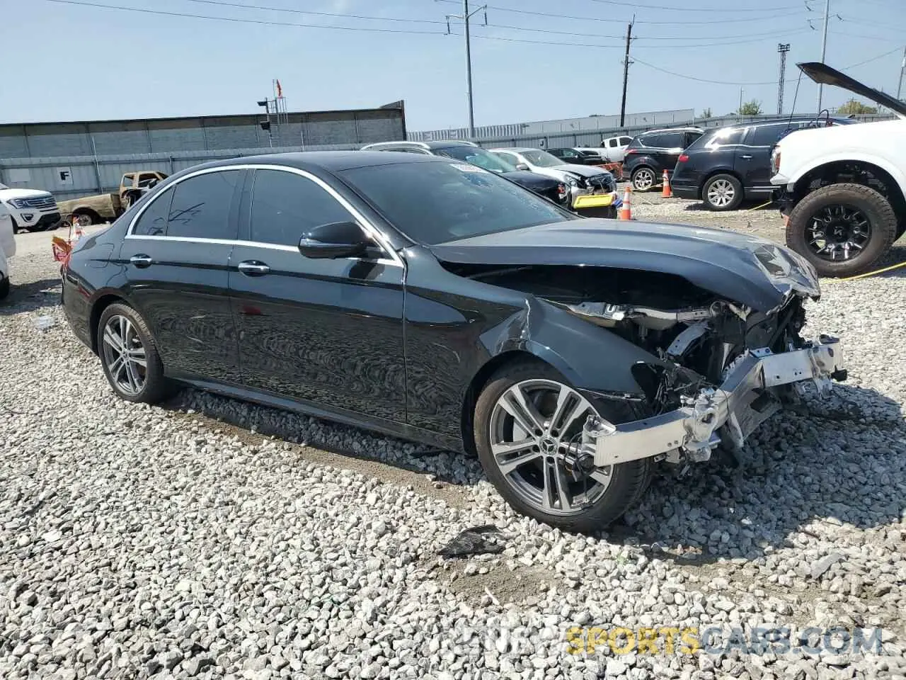 4 fotografías del automóvil dañado W1KZF8DB3PB183771 MERCEDES-BENZ E-CLASS 2023