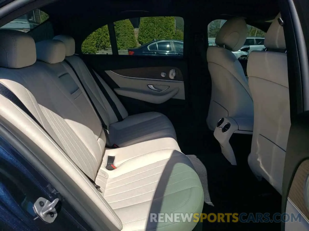 10 fotografías del automóvil dañado W1KZF8EB0PB145915 MERCEDES-BENZ E-CLASS 2023