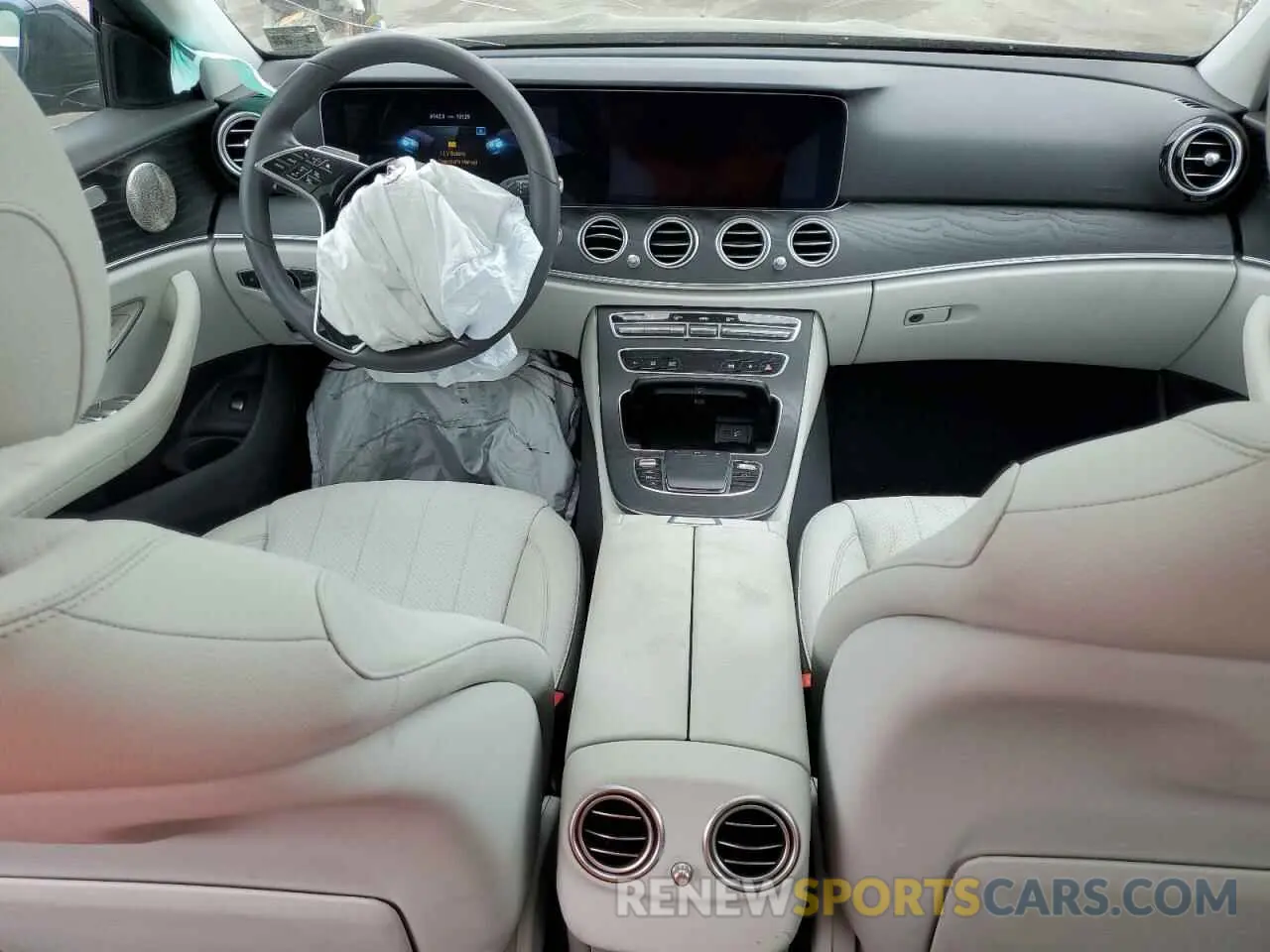 8 fotografías del automóvil dañado W1KZF8EB5PB102588 MERCEDES-BENZ E-CLASS 2023