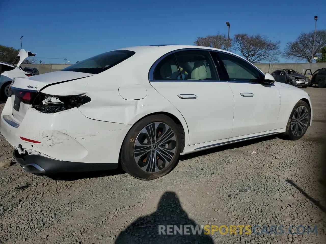 3 fotografías del automóvil dañado W1KLF6BB9RA044900 MERCEDES-BENZ E-CLASS 2024