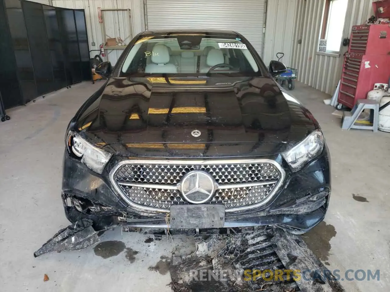 5 fotografías del automóvil dañado W1KLF4GB4SA145846 MERCEDES-BENZ E-CLASS 2025