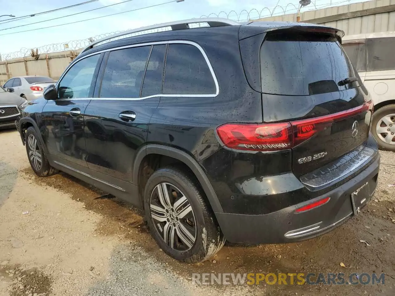 2 fotografías del automóvil dañado W1N9M0CB6PN043563 MERCEDES-BENZ EQB 250+ 2023