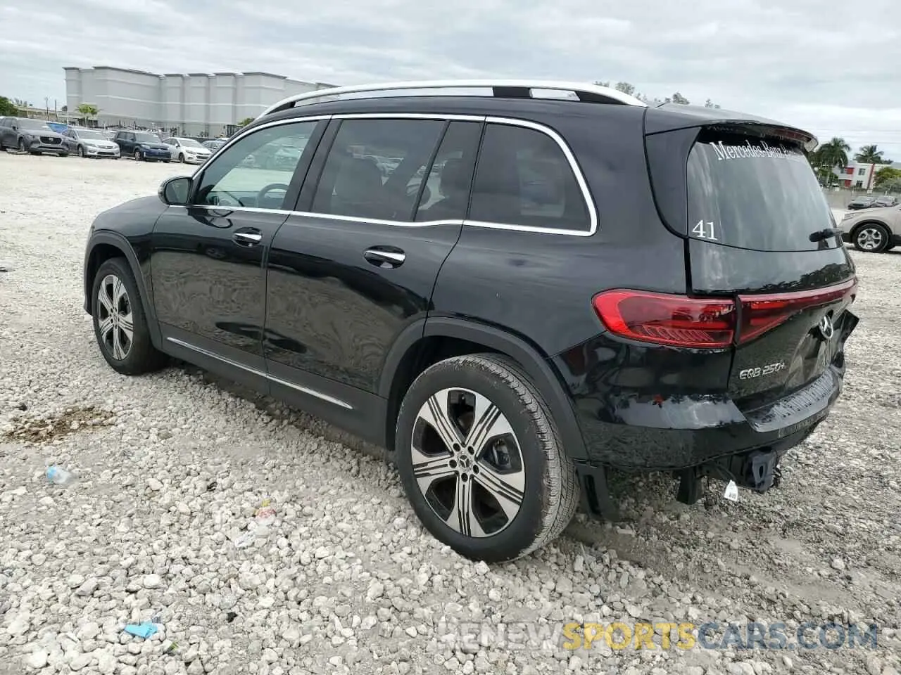 2 fotografías del automóvil dañado W1N9M0CB0RN087092 MERCEDES-BENZ EQB 250+ 2024