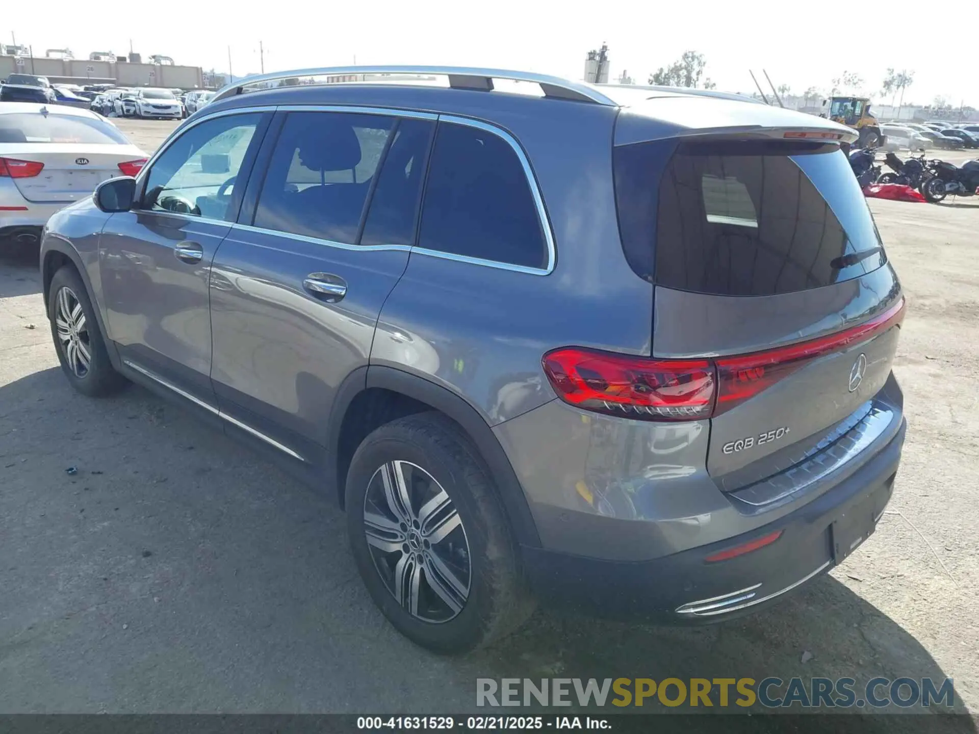 3 fotografías del automóvil dañado W1N9M0CB9PN044674 MERCEDES-BENZ EQB 250 SUV 2023