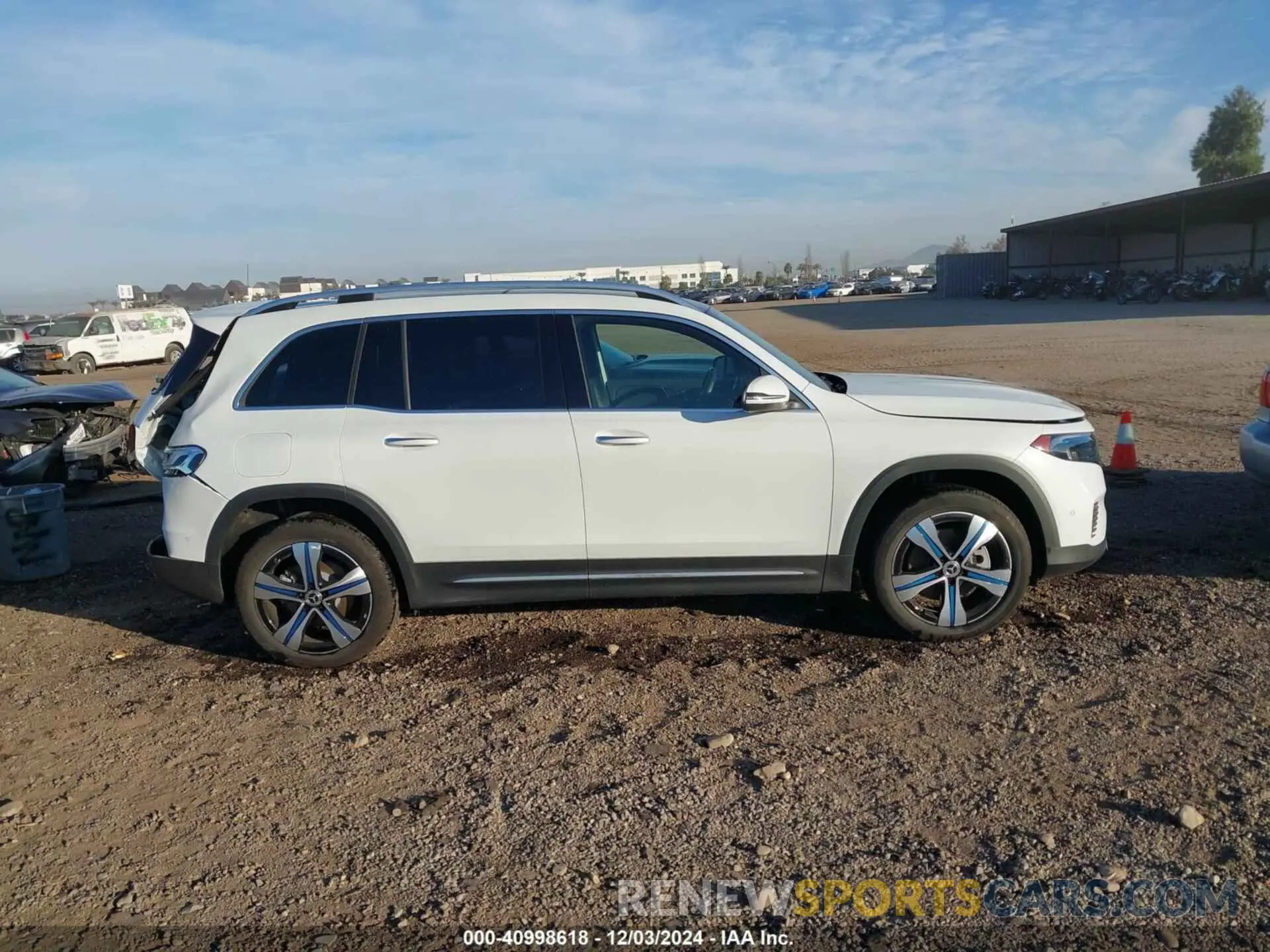 14 fotografías del automóvil dañado W1N9M0KB3PN071919 MERCEDES-BENZ EQB 300 SUV 2023