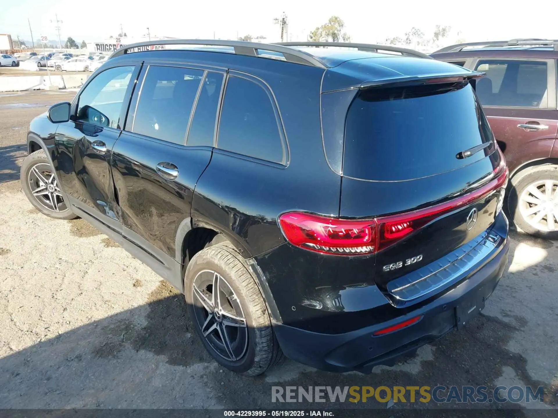 3 fotografías del automóvil dañado W1N9M0KB3PN074853 MERCEDES-BENZ EQB 300 SUV 2023