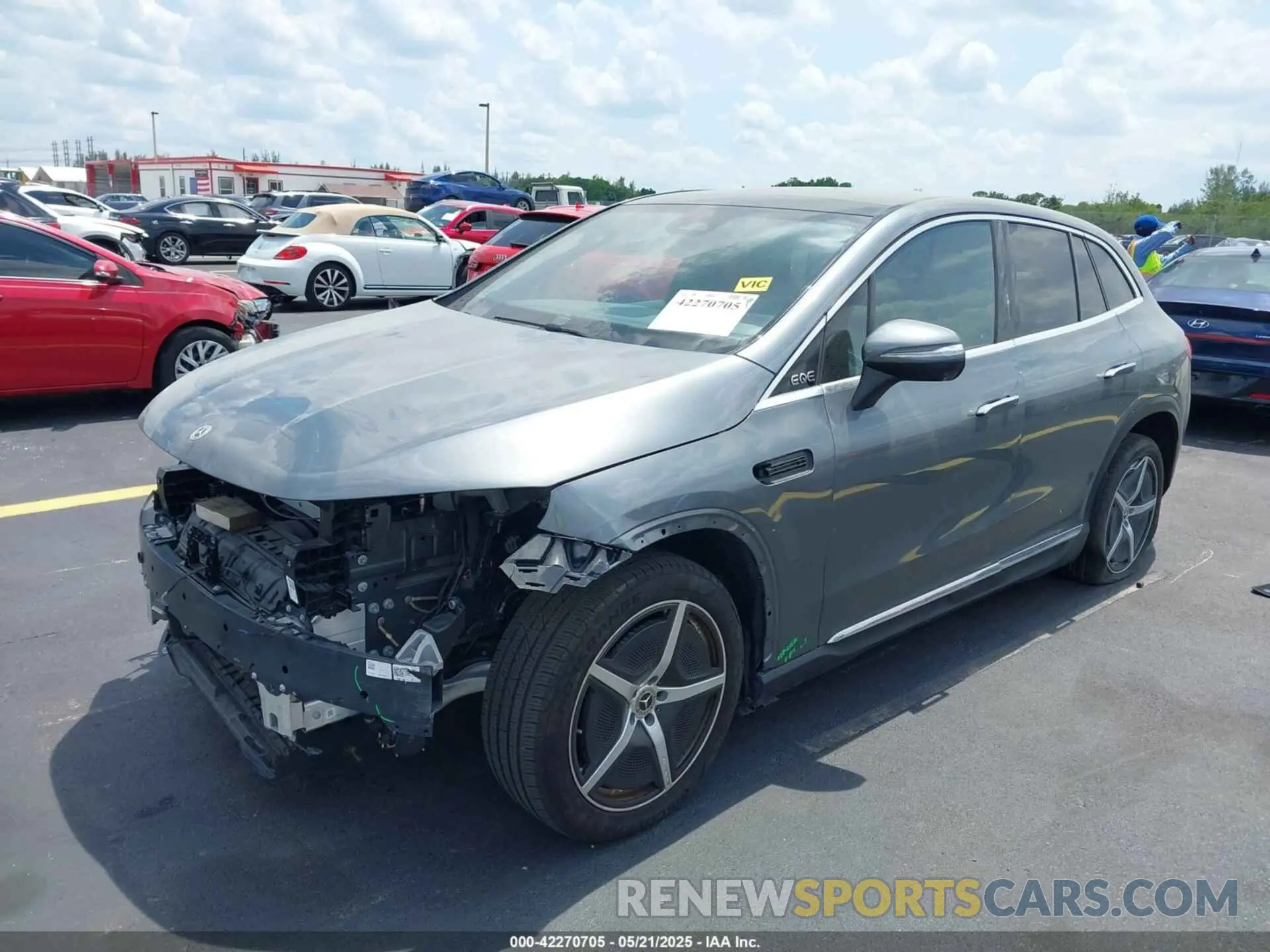 2 fotografías del automóvil dañado 4JGGM2BB7RA043931 MERCEDES-BENZ EQE 2024