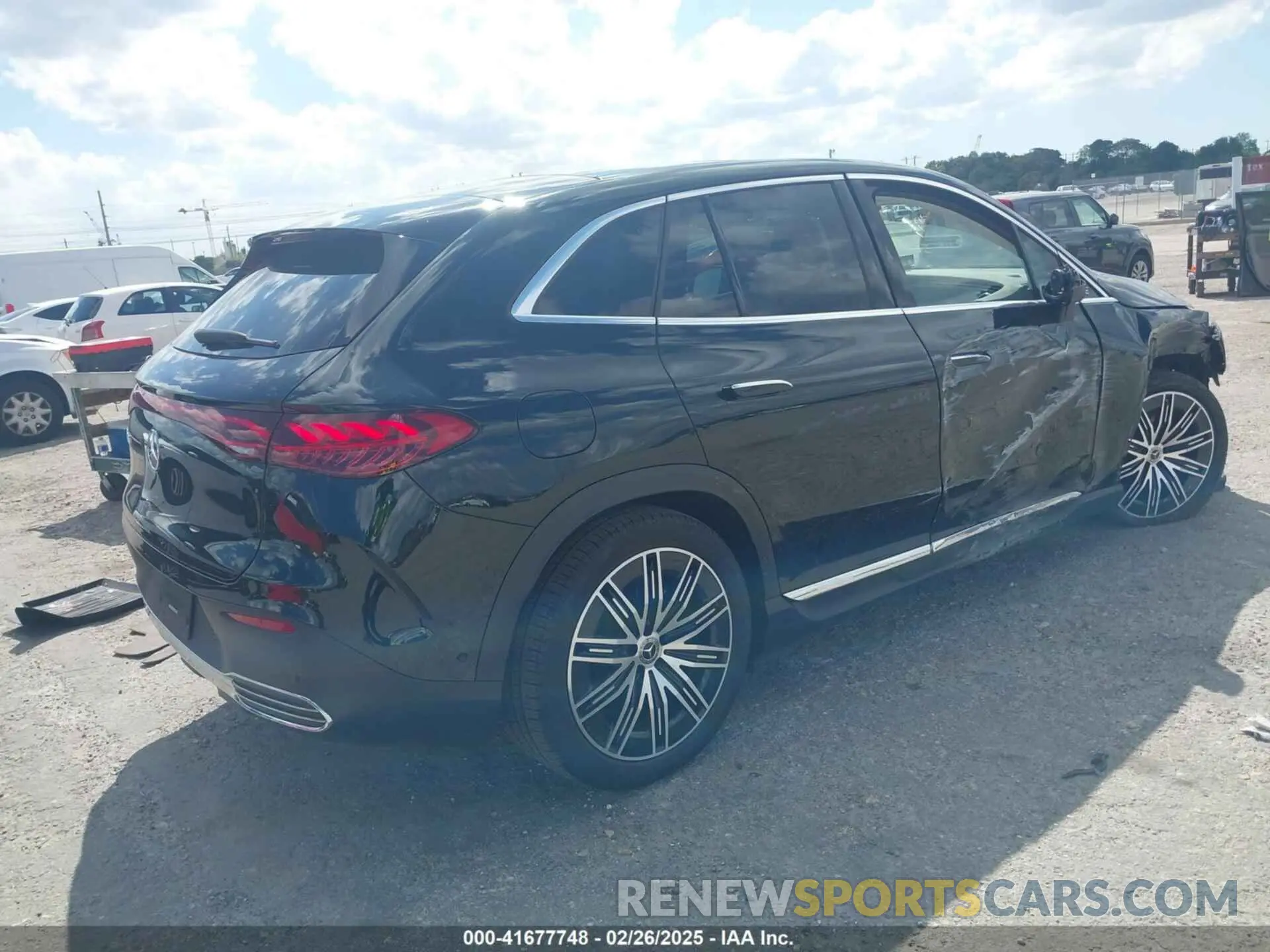 4 fotografías del automóvil dañado 4JGGM2BB8RA045655 MERCEDES-BENZ EQE 2024