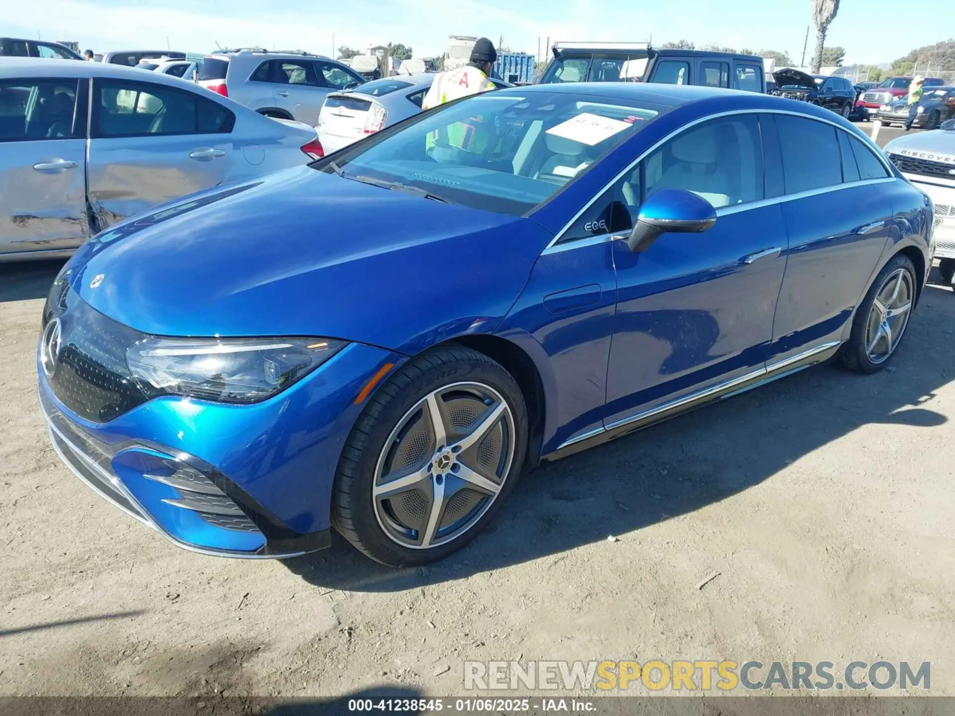 2 fotografías del automóvil dañado W1KEG2BBXPF014495 MERCEDES-BENZ EQE 350 2023